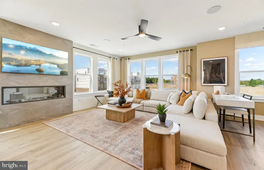 19806 Lavender Dust Sq, Ashburn, VA 20147 - Image #3