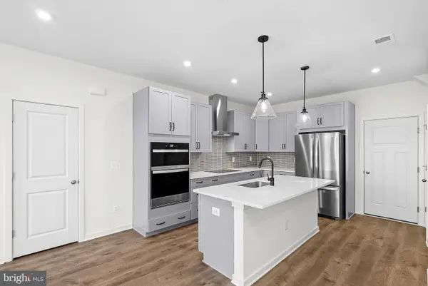 19714 Misty Moss Sq, ASHBURN, VA 20147