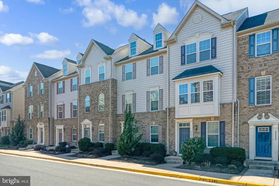 42628 Freistadt Sq, Sterling, VA 20166 - #3