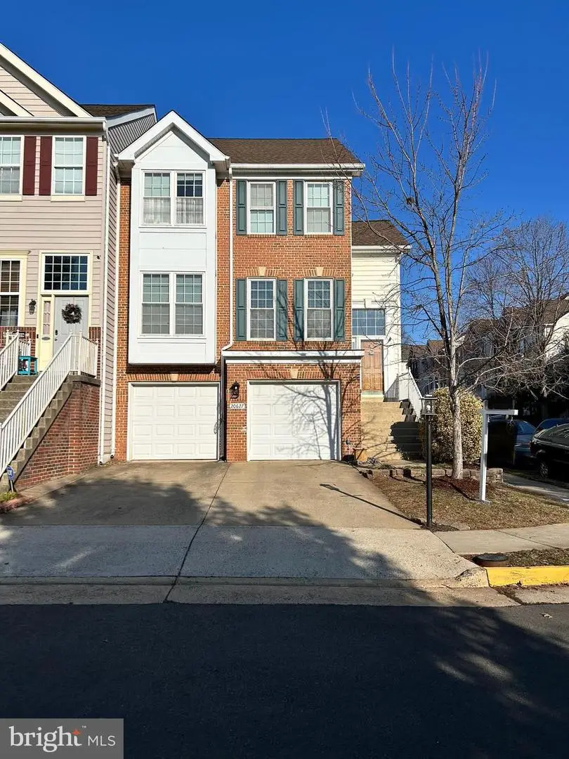 20627 Glenmere Sq, Sterling, VA 20165 - #1