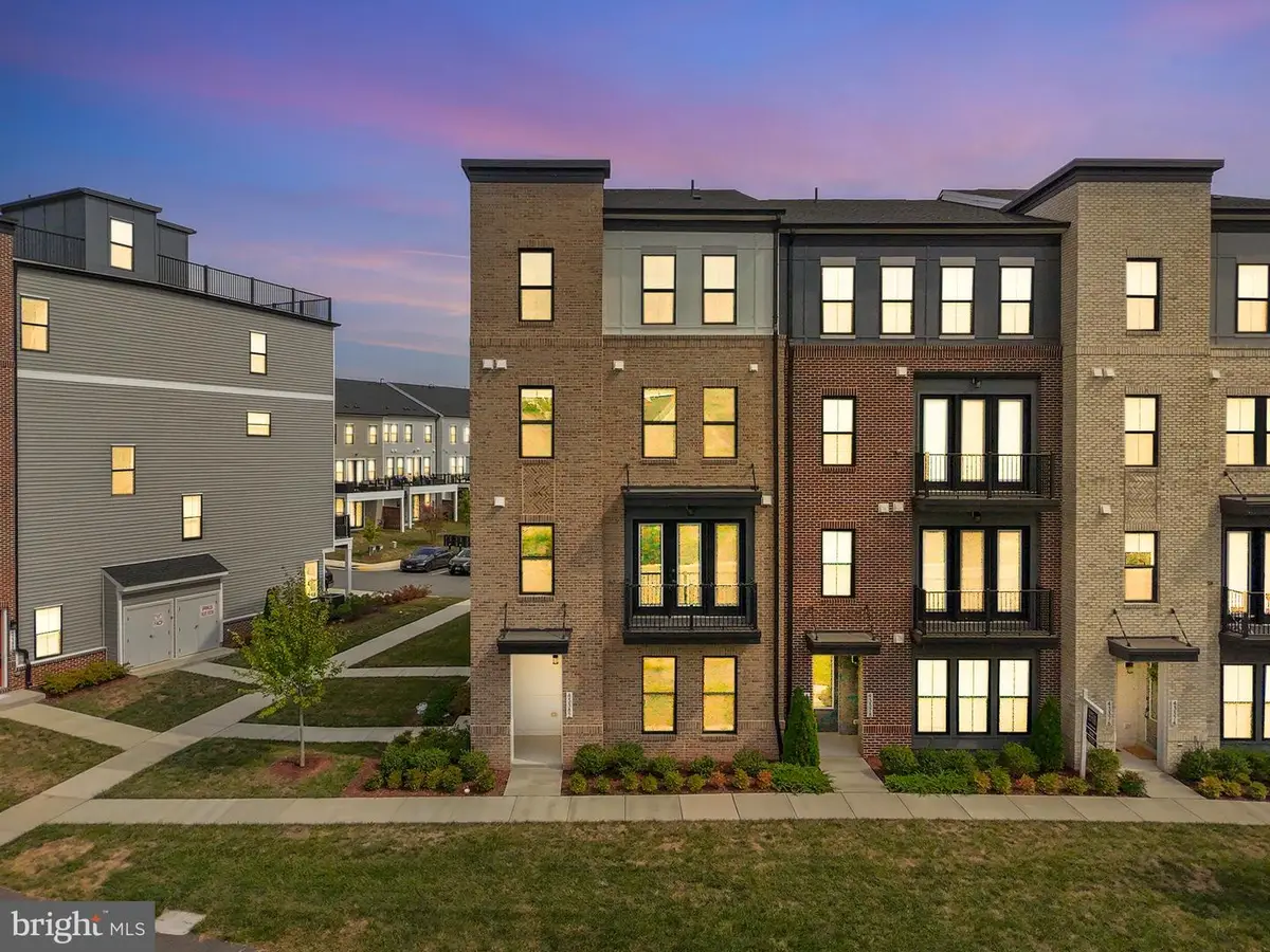 43382 Farringdon Sq, Broadlands, VA 20148 - #1