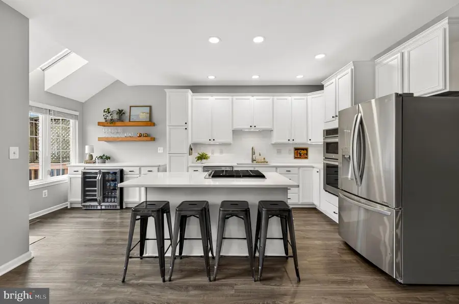 25510 Crossfield Dr, Chantilly, VA 20152 - #2