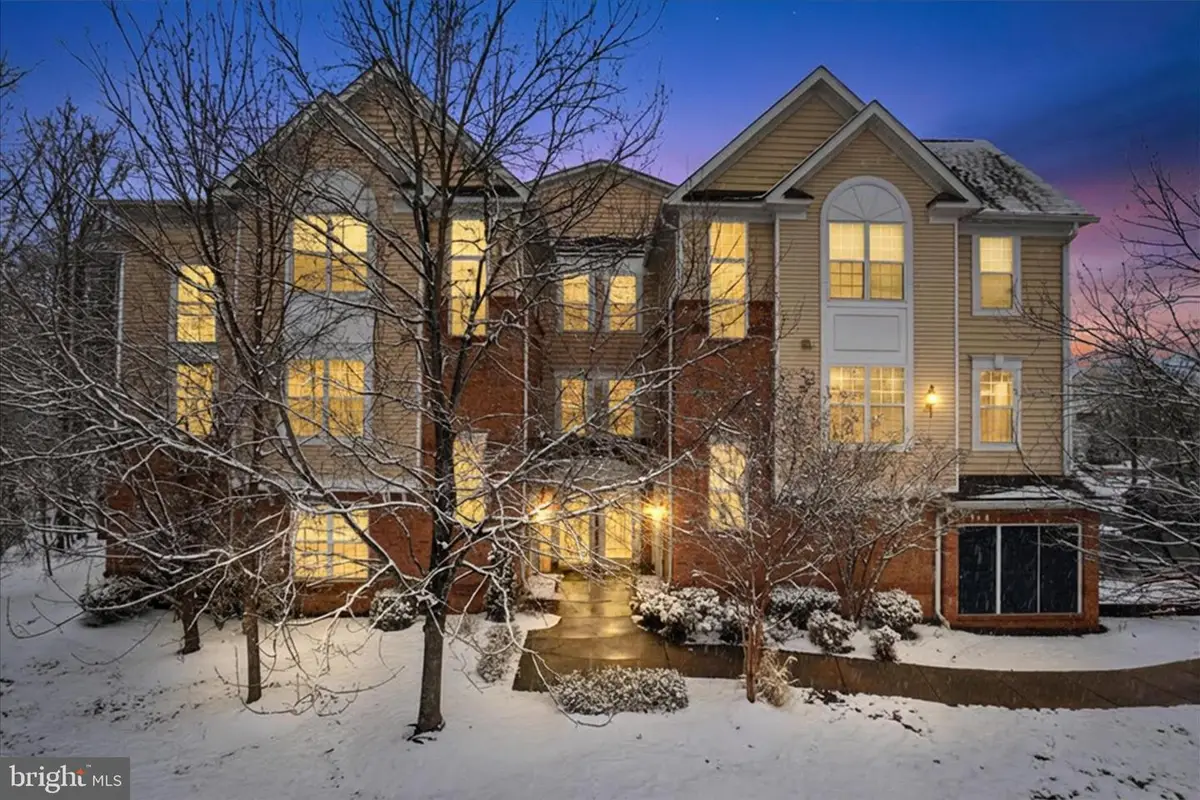 20385 Belmont Park Ter #103, Ashburn, VA 20147 - #1