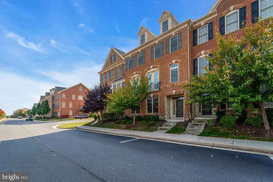 43157 Clarendon Sq, Ashburn, VA 20148 - #2