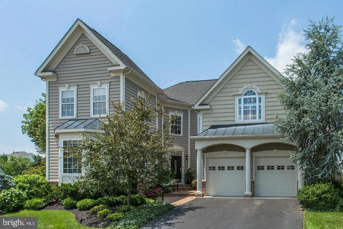 22833 Highcrest Cir, Brambleton, VA 20148 - #1