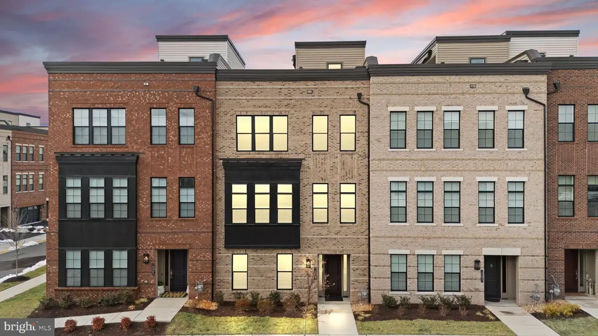 19899 Harrison Trace Ter, Ashburn, VA 20147 - #1