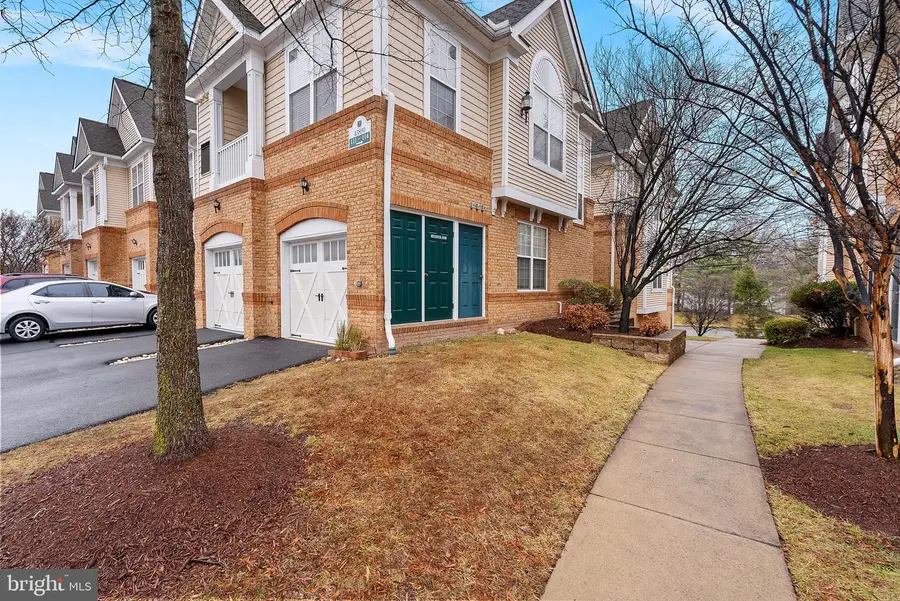 43890 Hickory Corner Ter #111, Ashburn, VA 20147 - #3