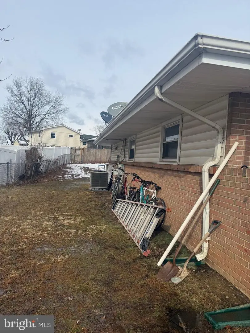 703 E Dickenson Ct, Sterling, VA 20164 - #3