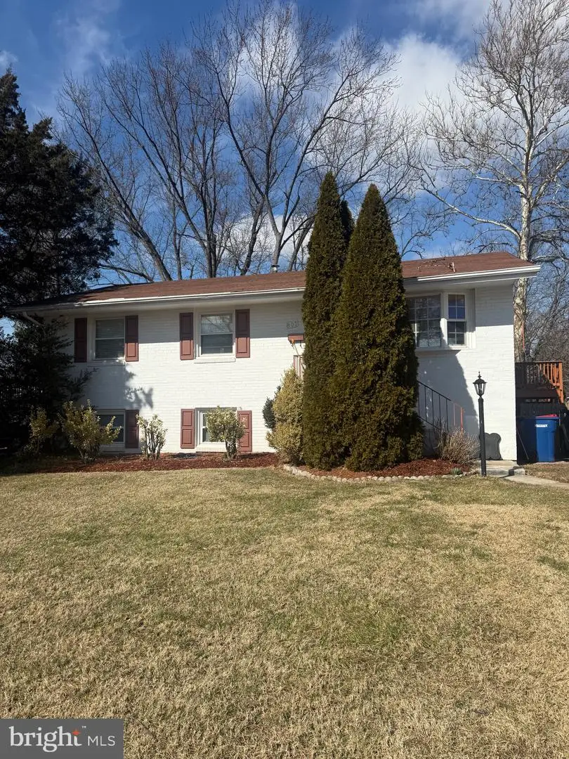 801 S Hoga St, Sterling, VA 20164 - #2