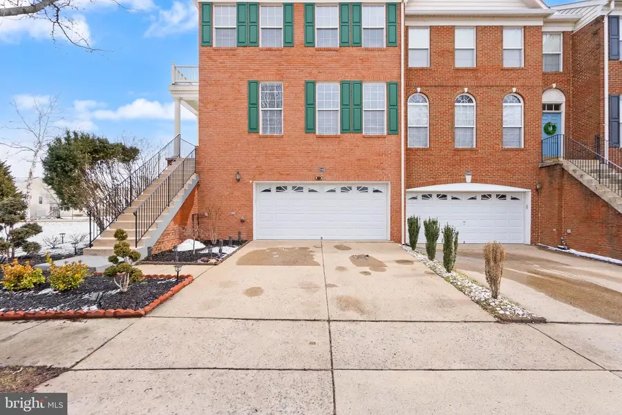 25488 Crossfield Dr, Chantilly, VA 20152 - #3