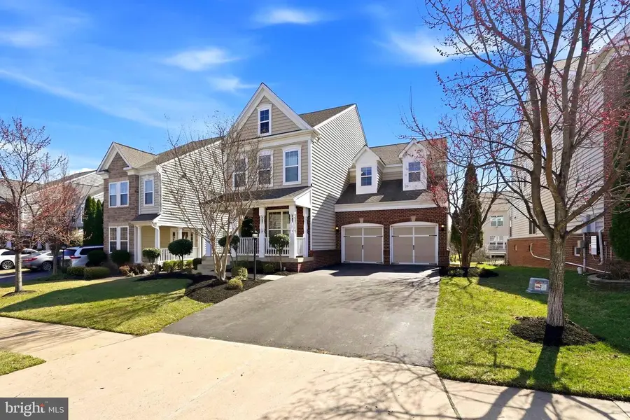 42637 Willow Bend Dr, Brambleton, VA 20148 - #2