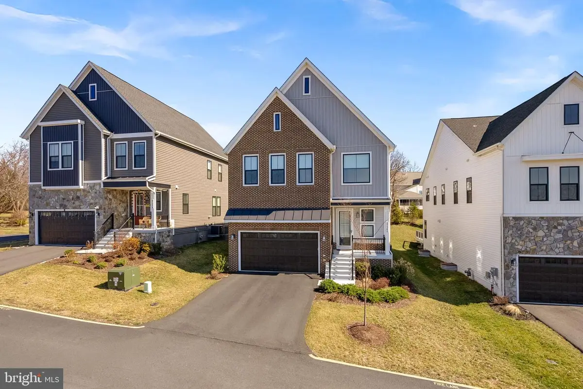 21340 Rainier Ln, Broadlands, VA 20148 - #1