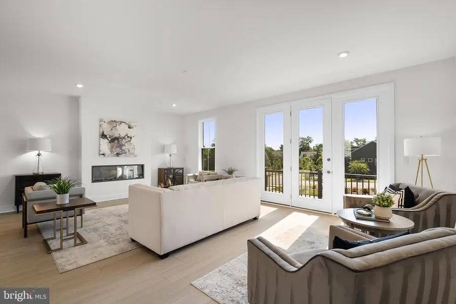 44508 Lowestoft Sq, Ashburn, VA 20147 - #2