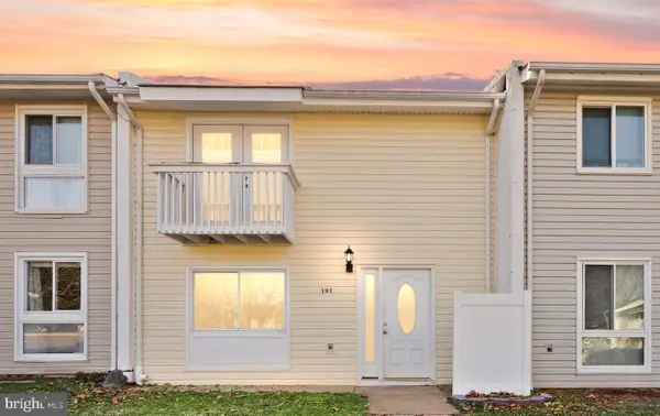 191 N Cottage Rd, STERLING, VA 20164