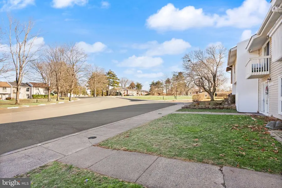 191 N Cottage Rd, Sterling, VA 20164 - #2