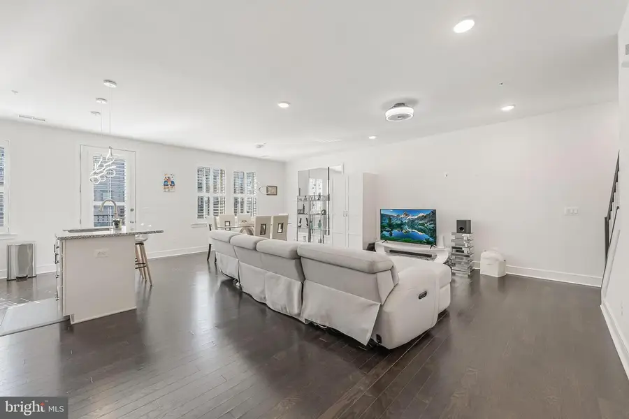 42881 Littlehales Ter, Ashburn, VA 20148 - #3