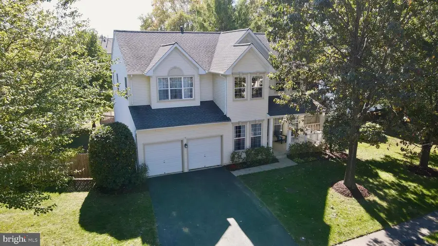 17232 Pickwick Dr, Purcellville, VA 20132 - #2