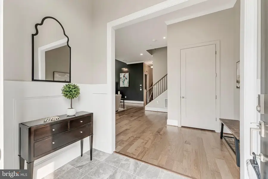 20370 Northpark Dr, Ashburn, VA 20147 - #3