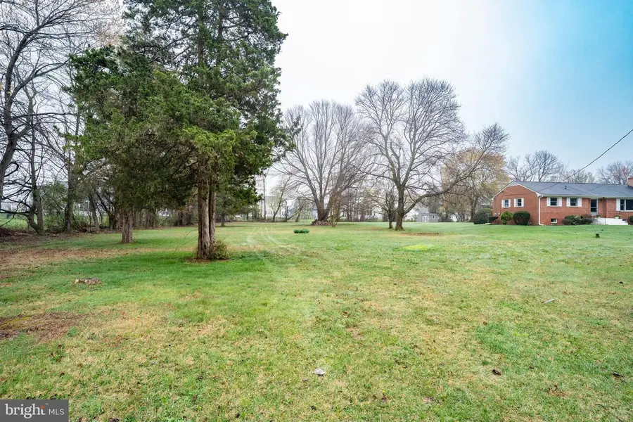 S King St, Leesburg, VA 20175 - #3