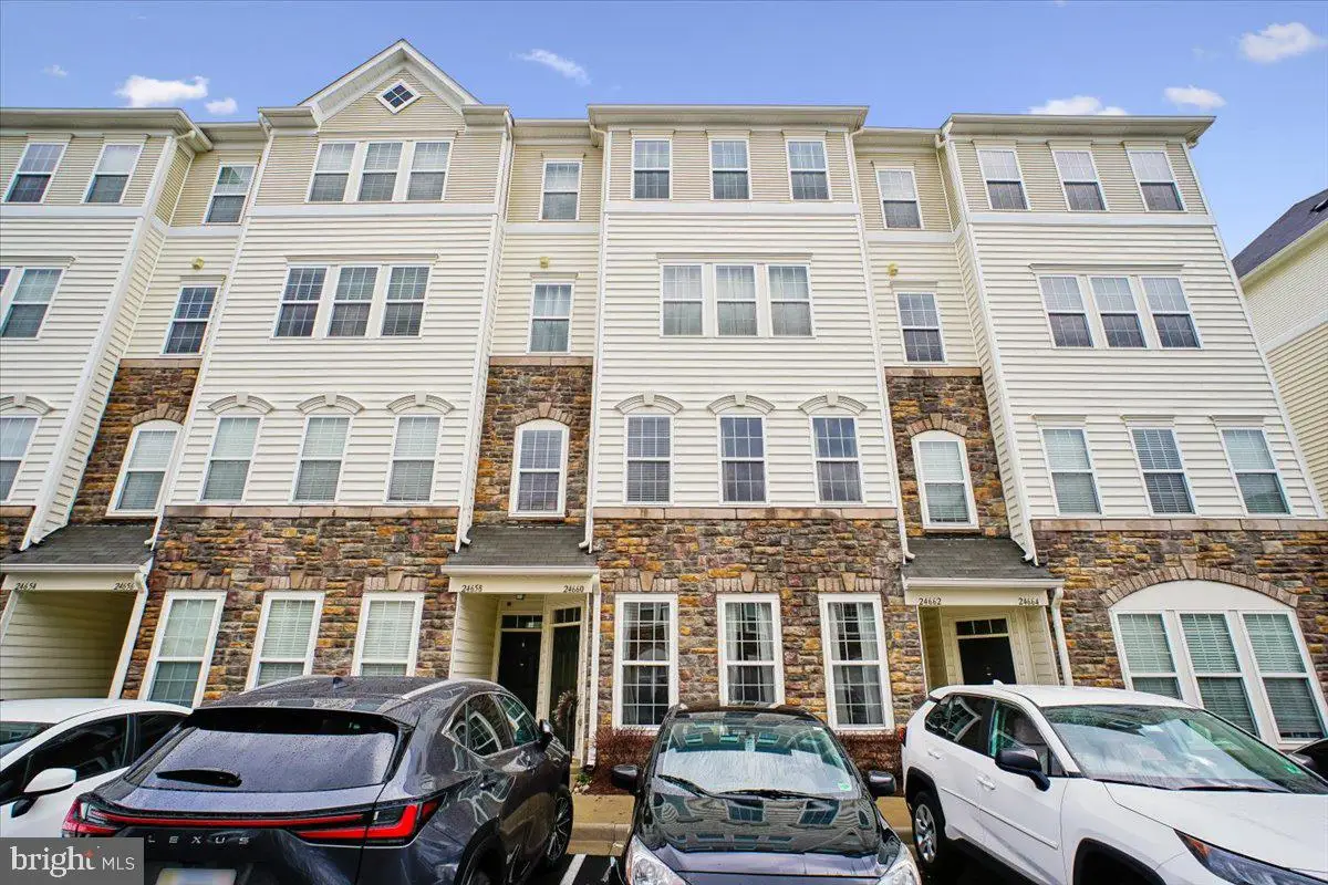 24660 Byrne Meadow Sq, Aldie, VA 20105 - #1