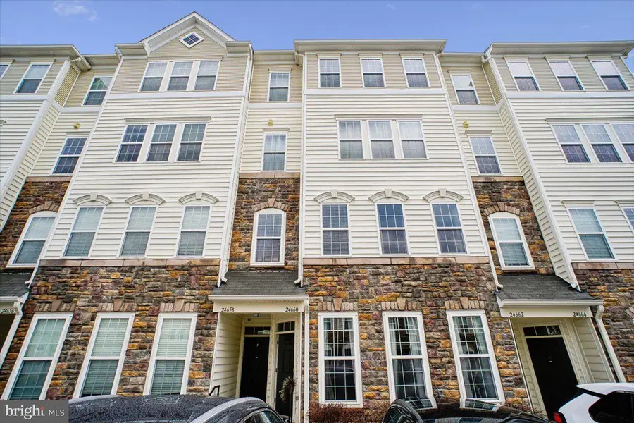 24660 Byrne Meadow Sq, Aldie, VA 20105 - #2