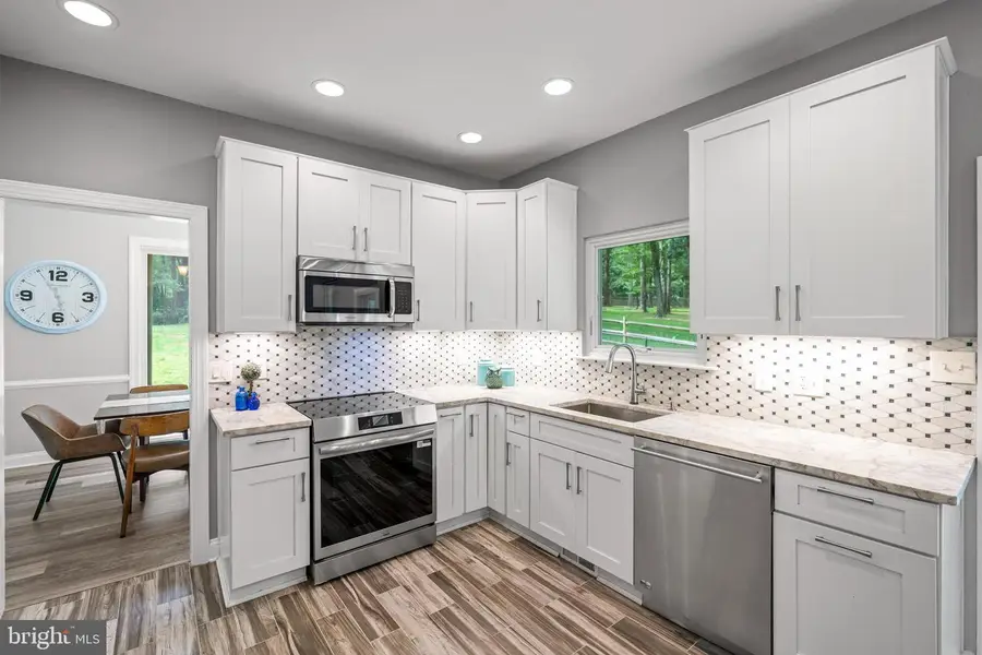 22247 Watson Rd, Leesburg, VA 20175 - #3