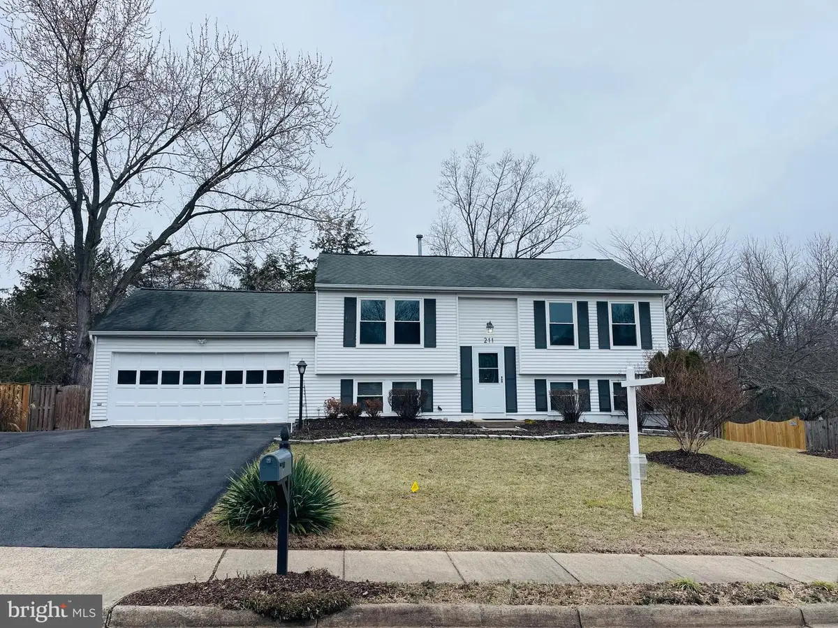 211 Amy Ct, Sterling, VA 20164 - #1
