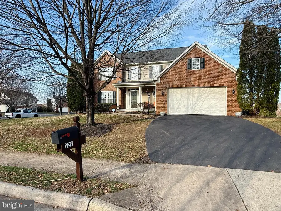 229 Park Gate Dr Se, Leesburg, VA 20175 - #2