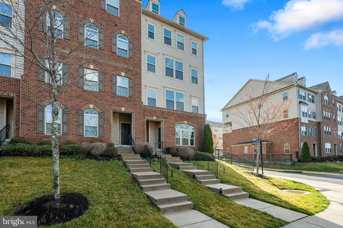 25928 Racing Sun Dr, Aldie, VA 20105 - #1