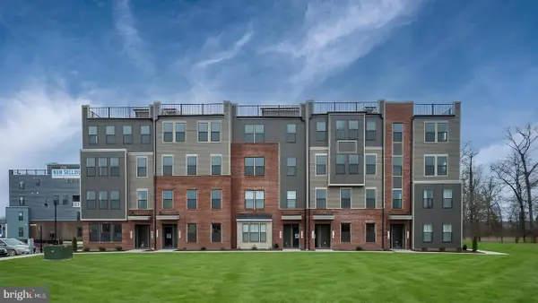 44582 Strabane Ter, ASHBURN, VA 20147