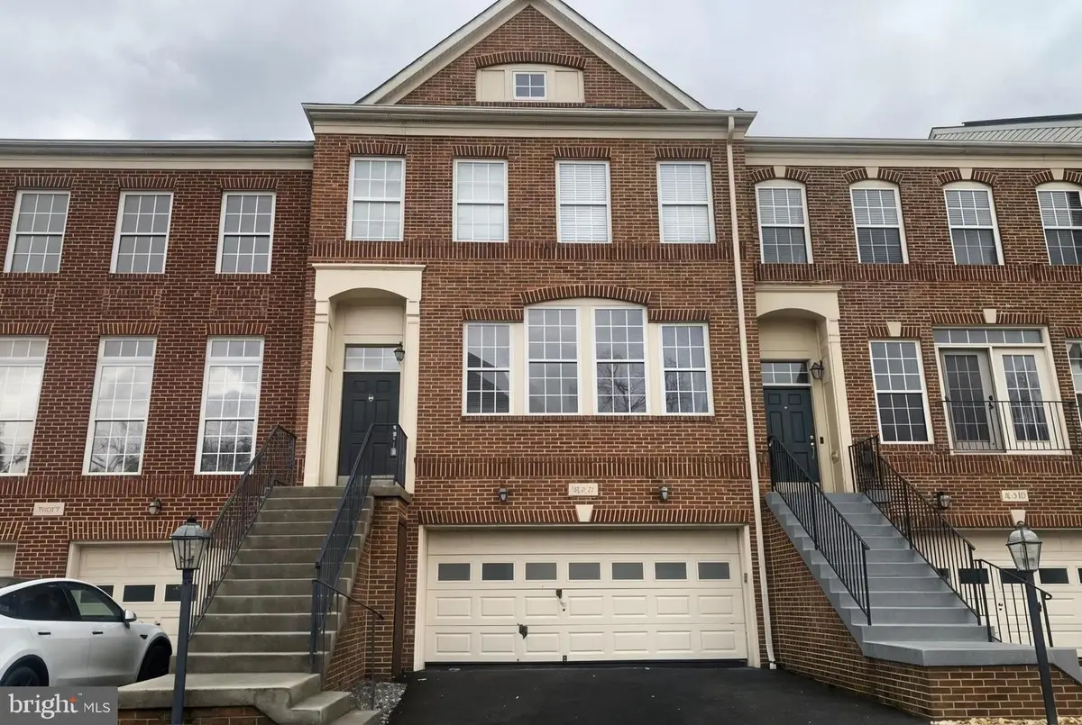 22047 Avonworth Sq, Broadlands, VA 20148 - #1