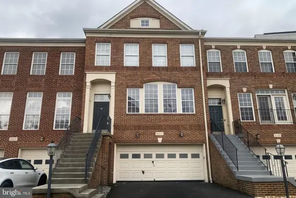 22047 Avonworth Sq, BROADLANDS, VA 20148