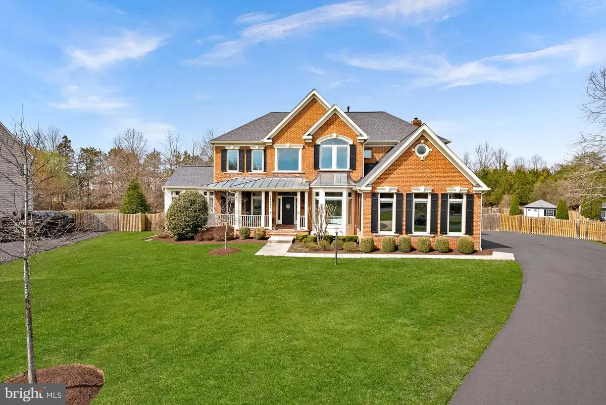 22043 Water Run Ct, Ashburn, VA 20148 - #1