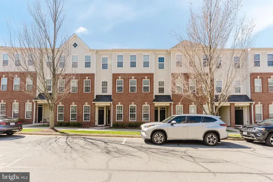 19451 Promenade Dr, Leesburg, VA 20176 - #2