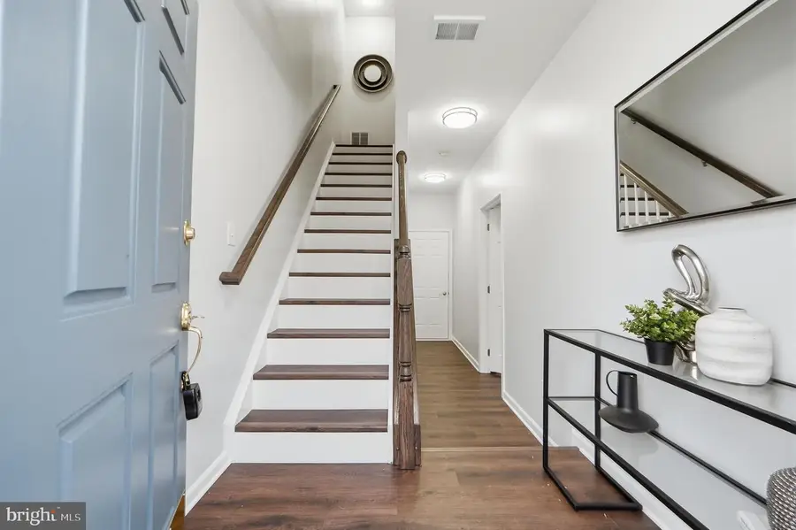 42834 Mccomas Ter, Chantilly, VA 20152 - #2