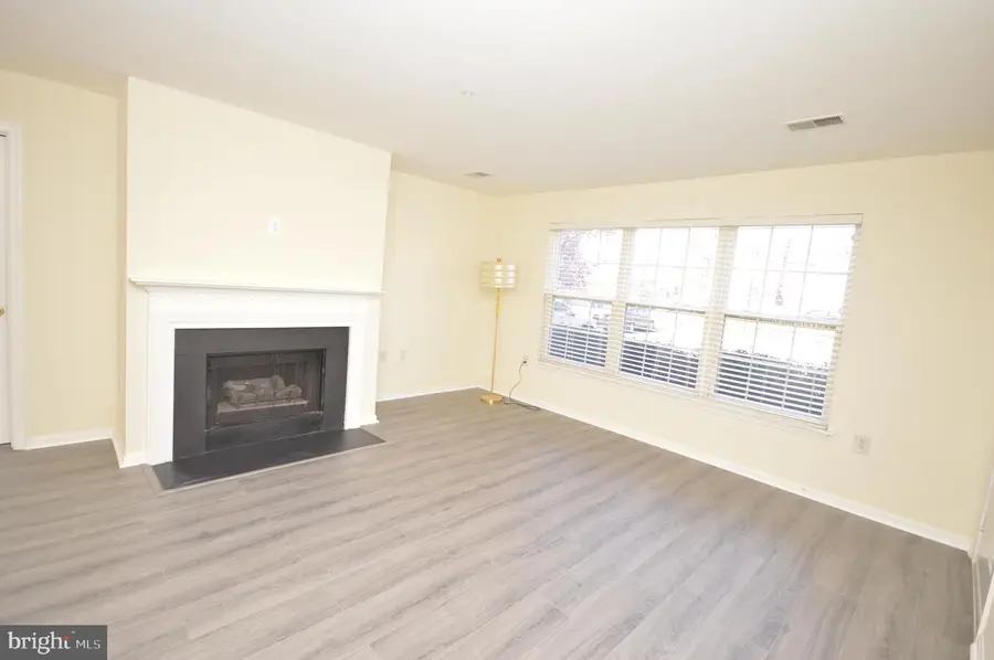 625 Constellation Sq Se #a, Leesburg, VA 20175 - #3