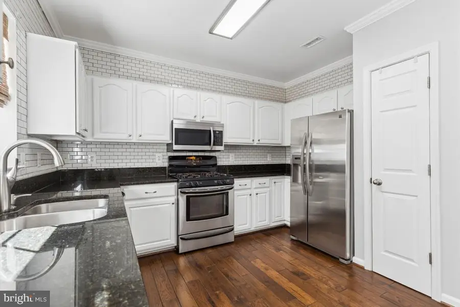 25462 Upper Clubhouse Dr, Chantilly, VA 20152 - #3