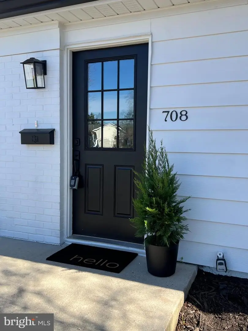 708 W Jasper Ct, Sterling, VA 20164 - #3