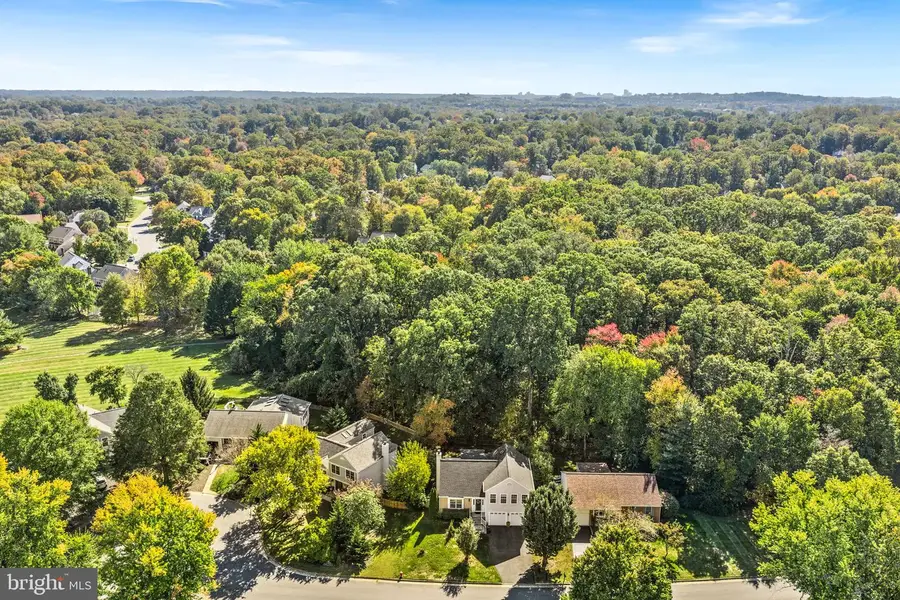 28 Bedford Dr, Sterling, VA 20165 - #3