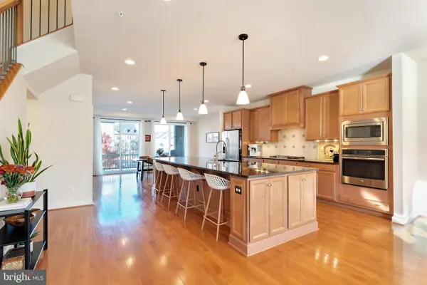 22477 Foundation Dr, ASHBURN, VA 20148