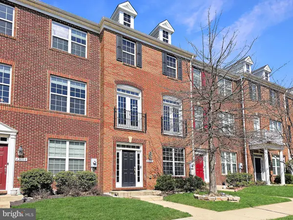 42770 Hay Rd, ASHBURN, VA 20147