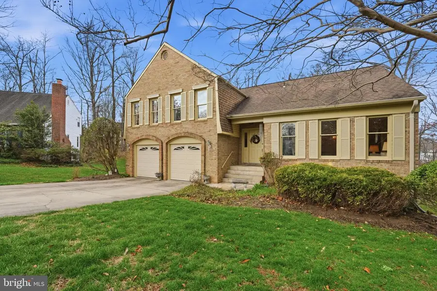 7 Wickham Ct, Sterling, VA 20165 - #3