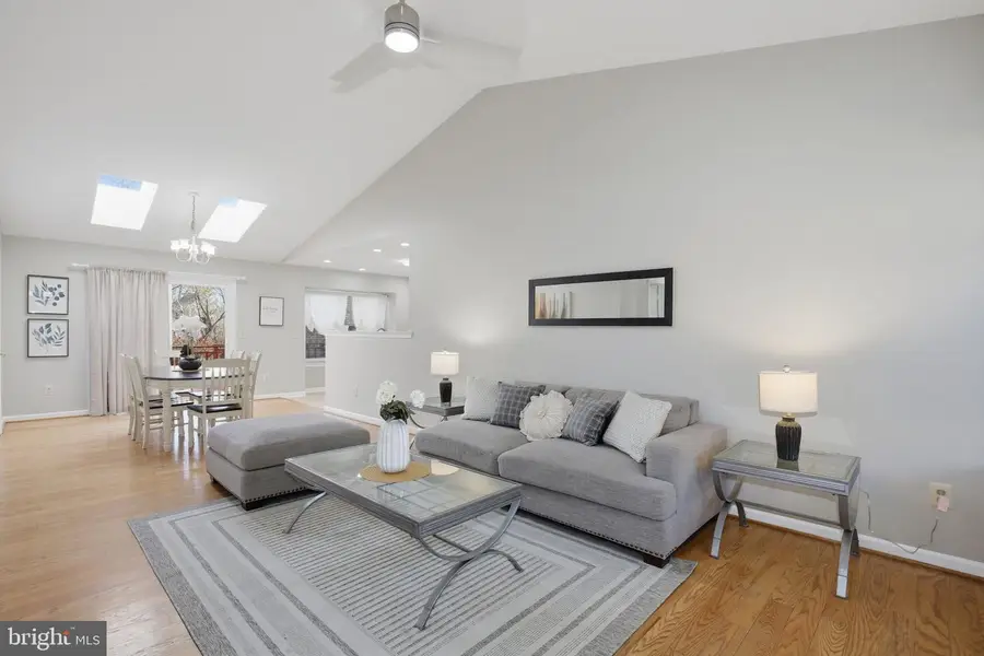 3 Worthington Ct, Sterling, VA 20165 - #2