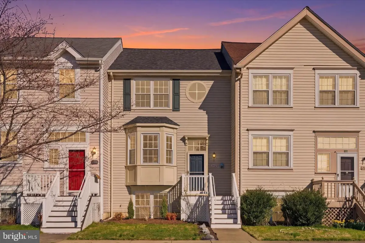 202 Heaton Ct, Purcellville, VA 20132 - #1