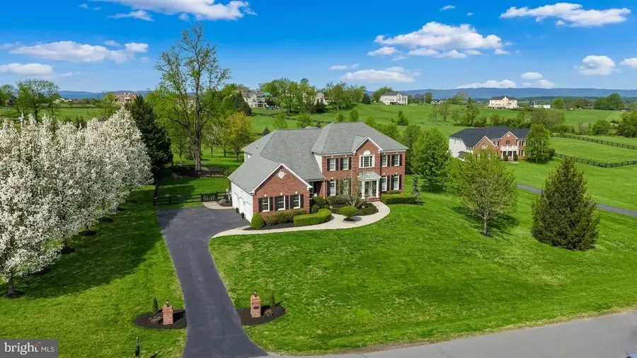 15242 Bankfield Dr, Waterford, VA 20197 - #2