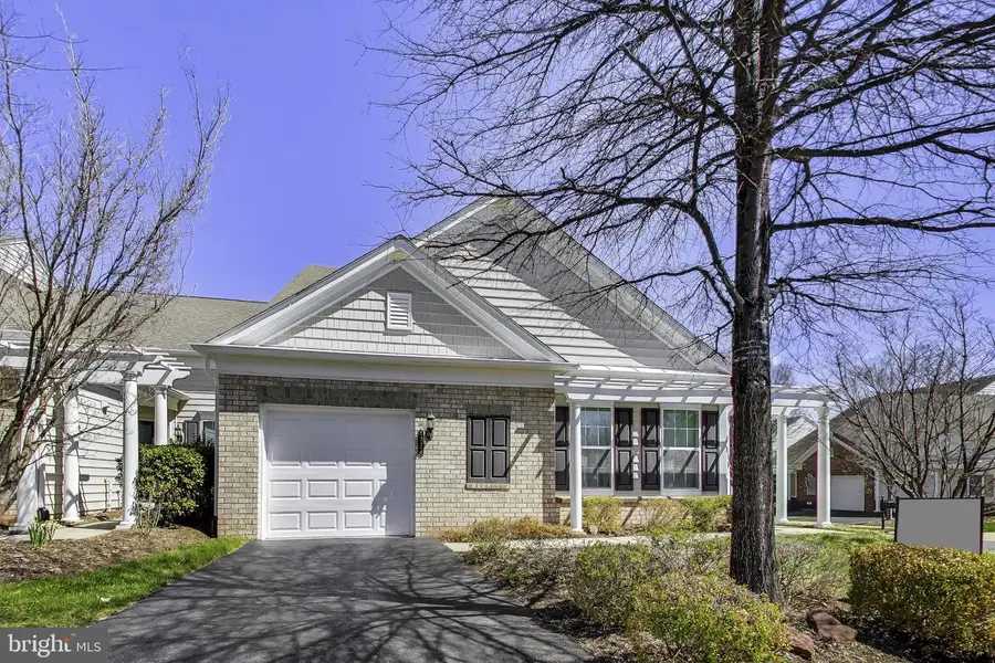 20500 Casablanca Dr, Ashburn, VA 20147 - #3