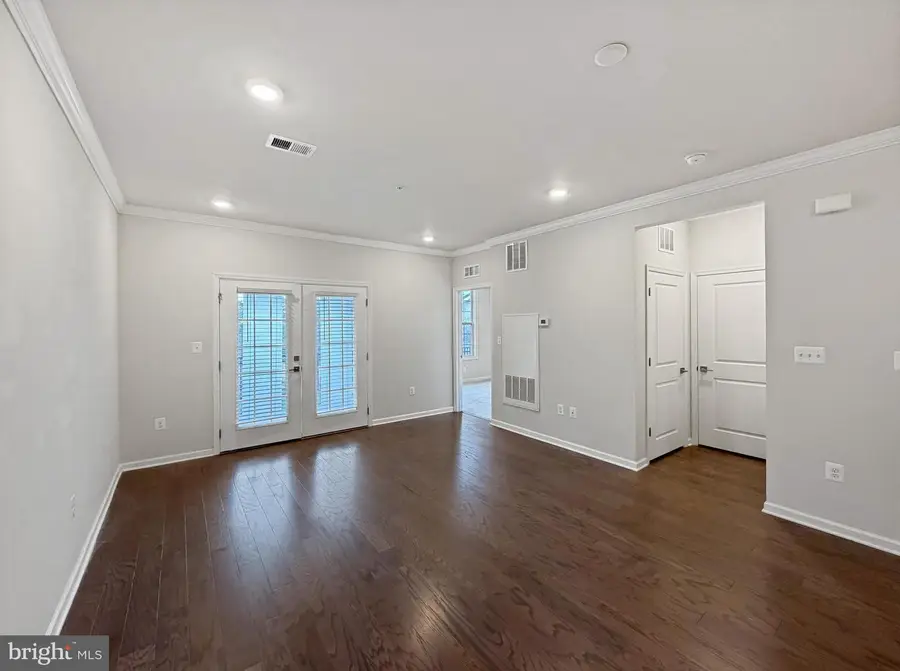 23286 Southdown Manor Ter #108, Ashburn, VA 20148 - #3