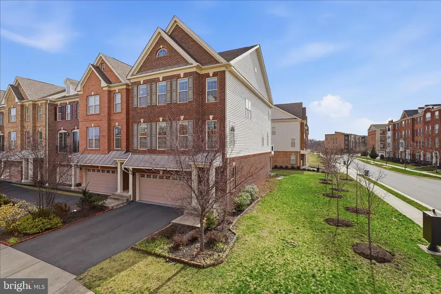 23488 Logans Ridge Ter, Ashburn, VA 20148 - #3