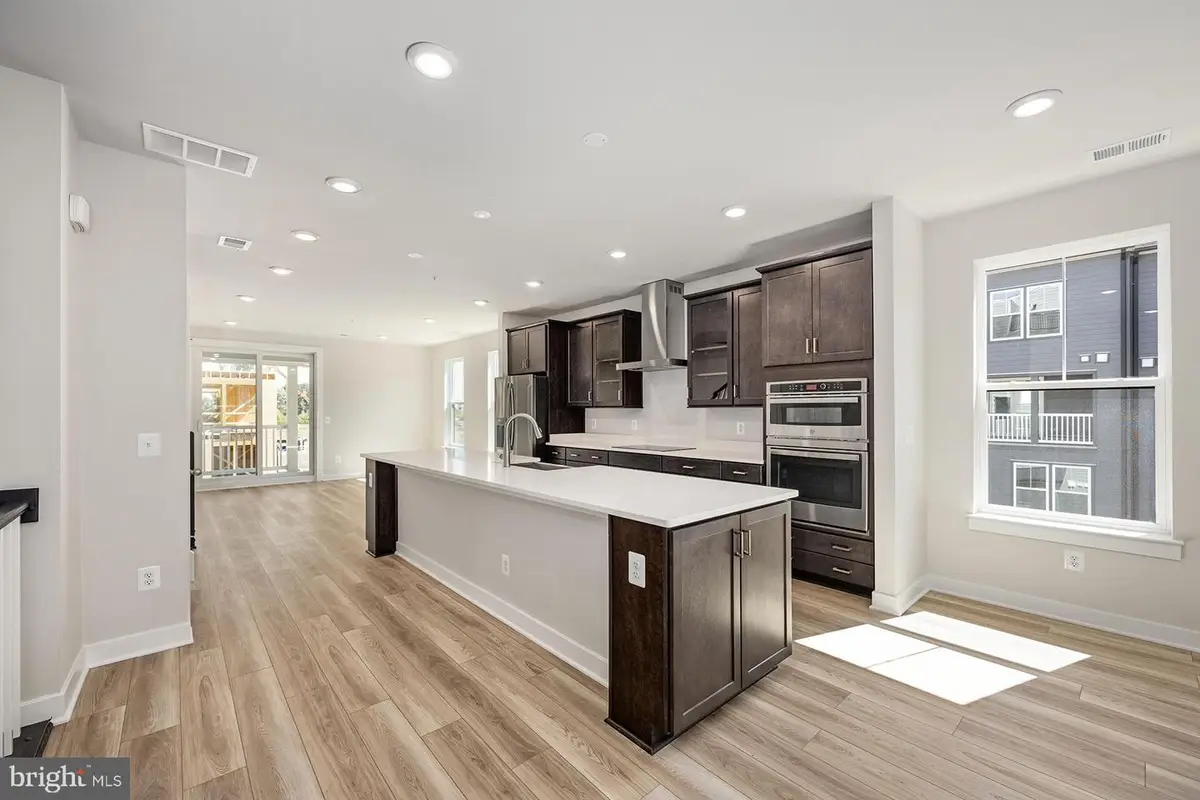 44580 Strabane Ter, Ashburn, VA 20147 - #1