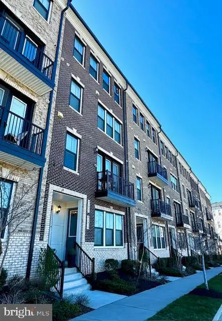 42619 Nubbins Ter, ASHBURN, VA 20147